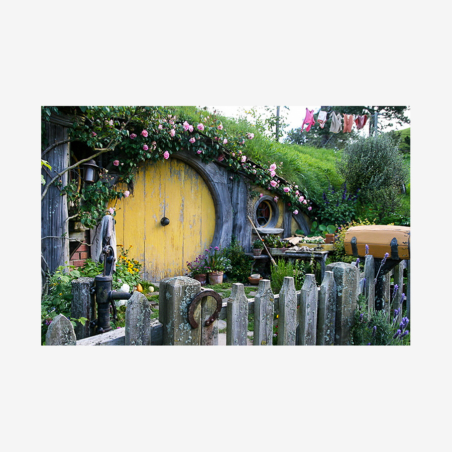 Yellow Door Hobbit Home, New Zealand